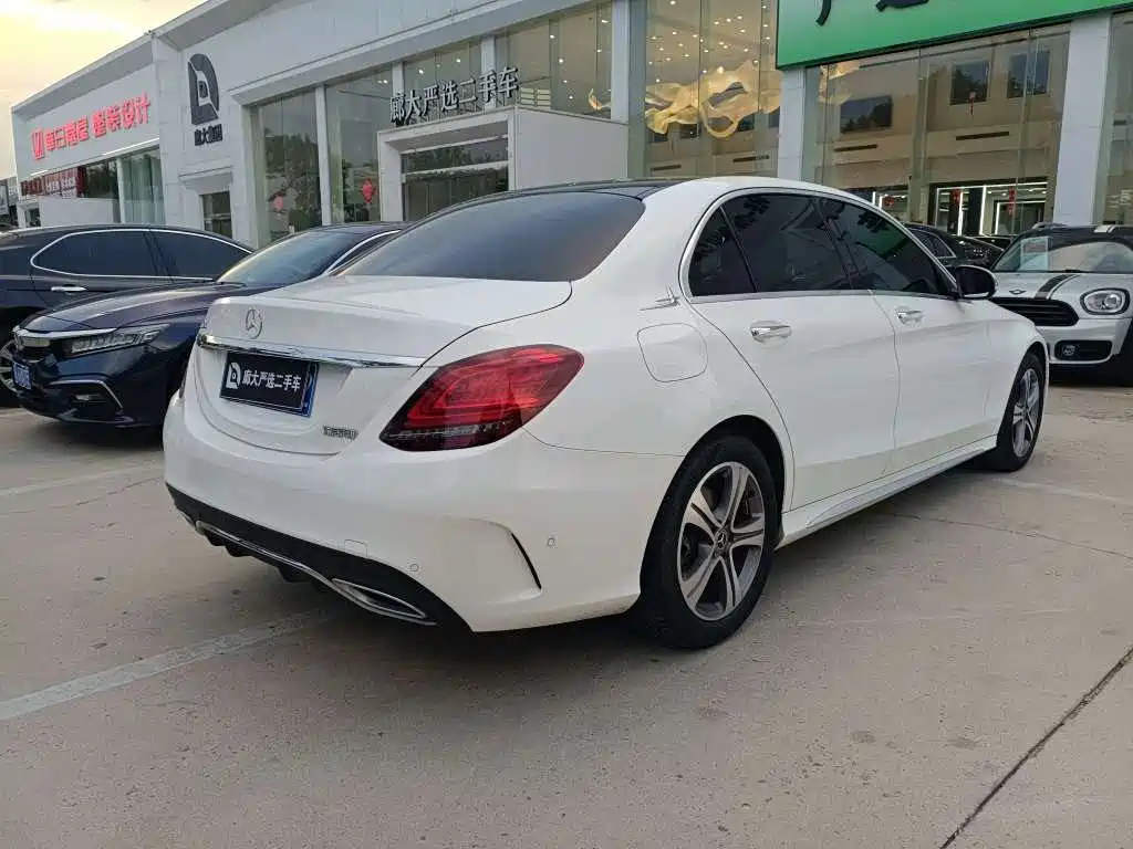 Mercedes-Benz C-Class 2021