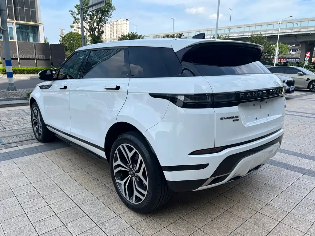Land Rover Evoque 2022 — фото 20