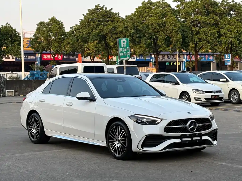 Mercedes-Benz C-Class 2025