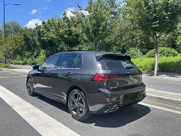 Volkswagen Golf 2023