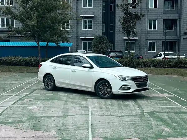 Roewe i5 2019