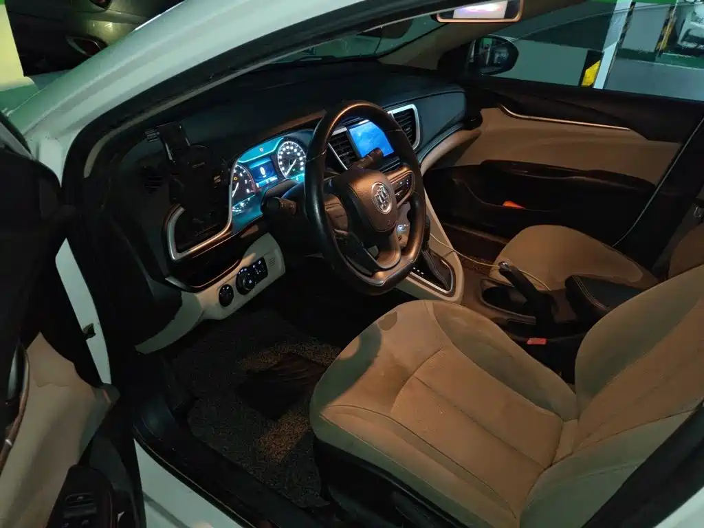 Buick Excelle GT 2015 — фото 12