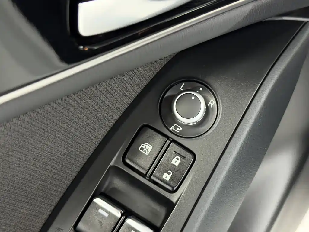 Mazda CX-4 2023 — фото 11