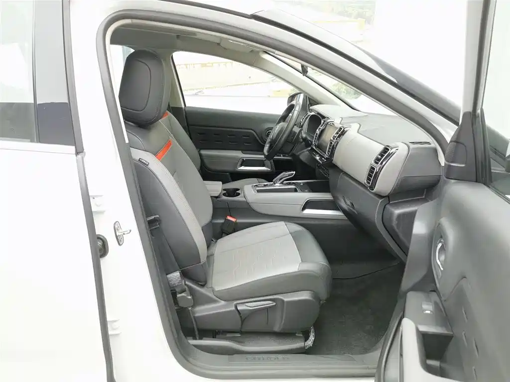 Citroen C5 AIRCROSS 2024 — фото 23