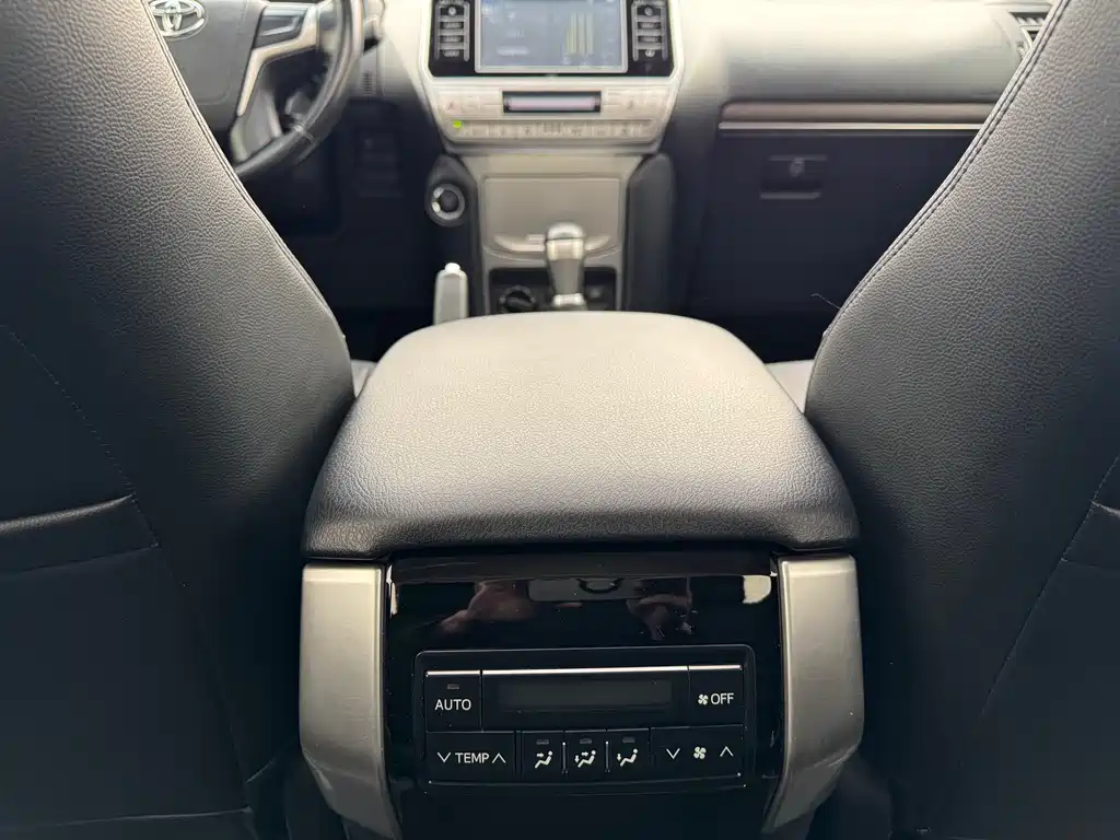Toyota Prado 2020 — фото 16
