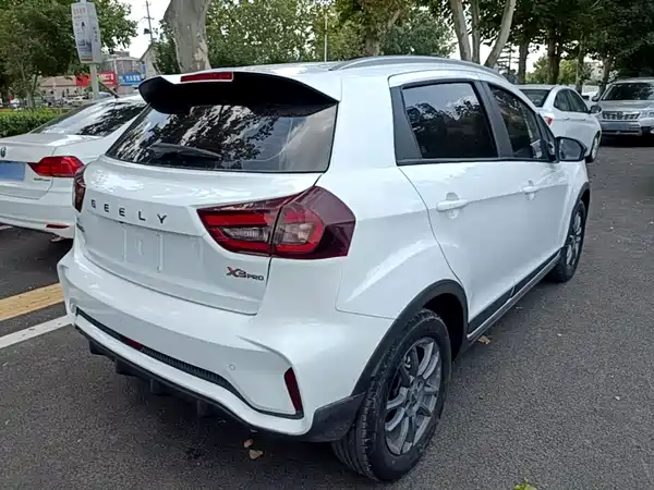 Geely Vision X3 2022