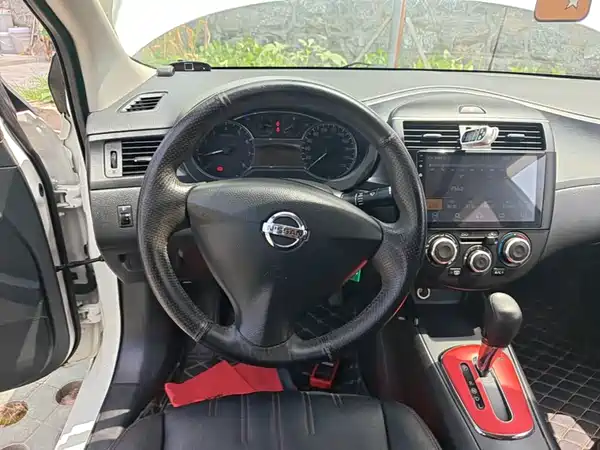 Nissan Tiida 2016