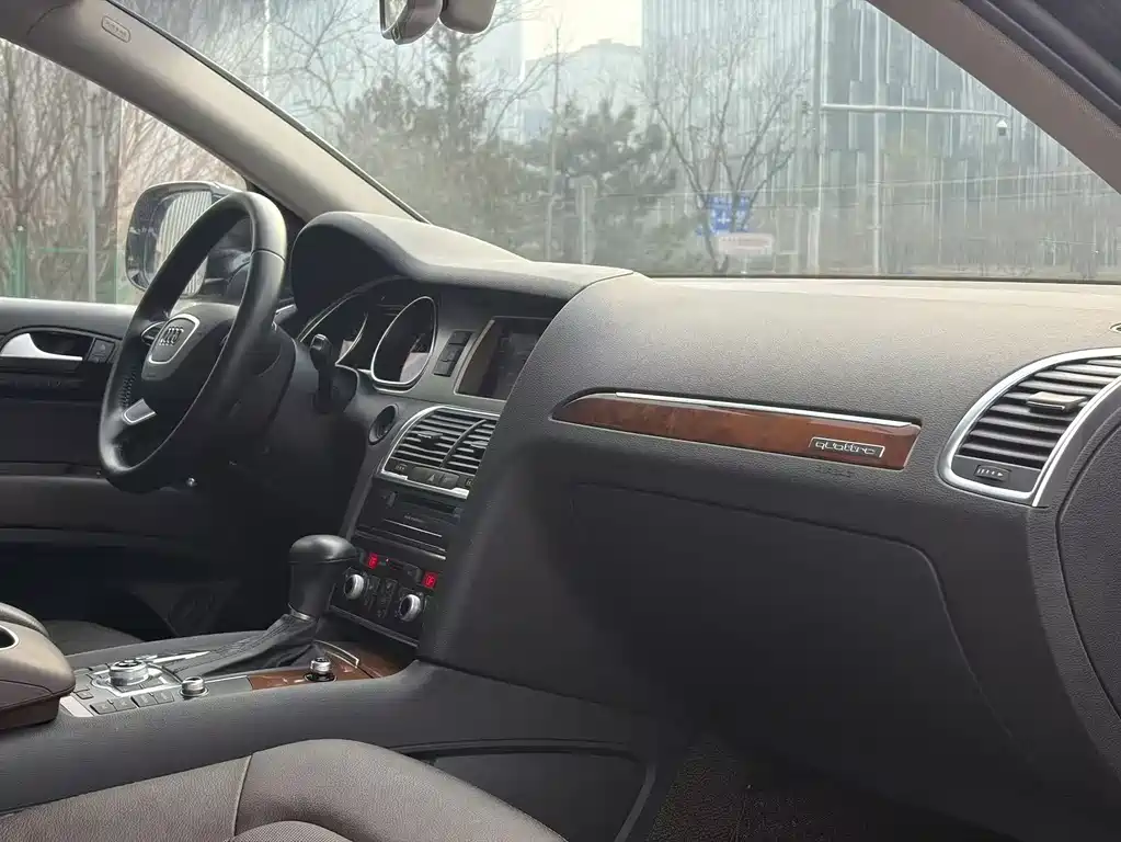 Audi Q7 2015 — фото 14