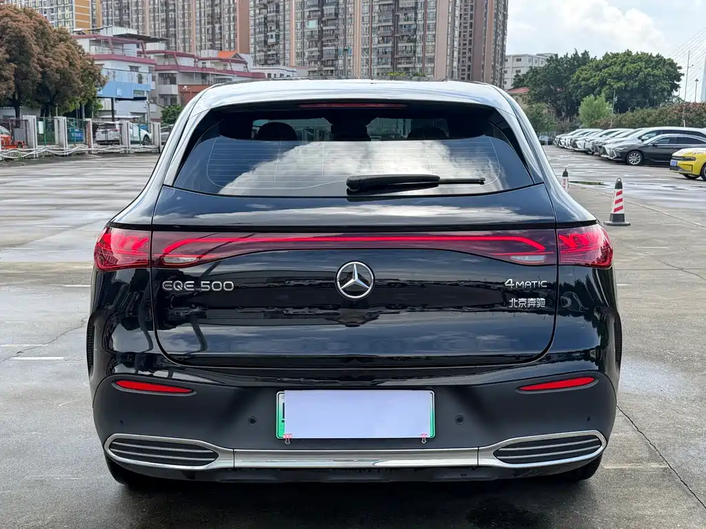 Mercedes-Benz EQE SUV 2025 — фото 14