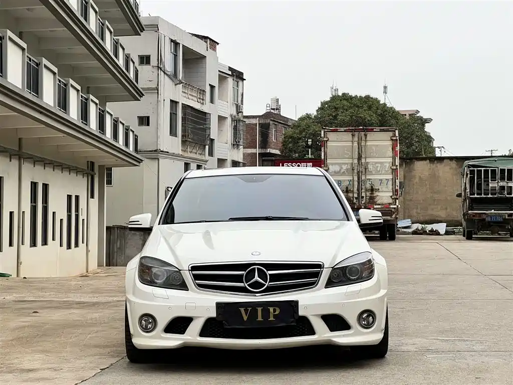 Mercedes-Benz C-Class AMG 2011