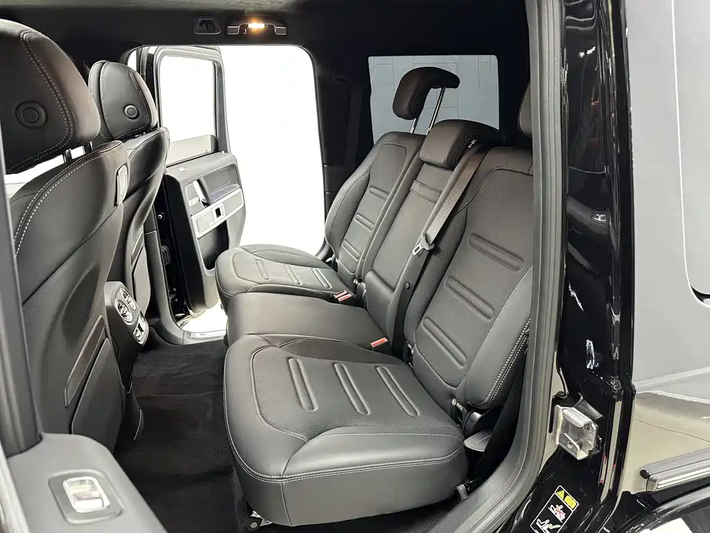 Mercedes-Benz G-Class 2023 — фото 13