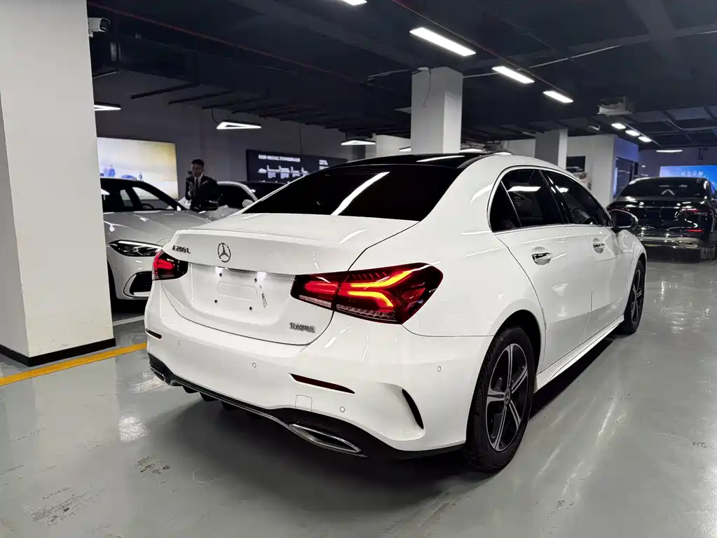 Mercedes-Benz A-Class 2023 — фото 4