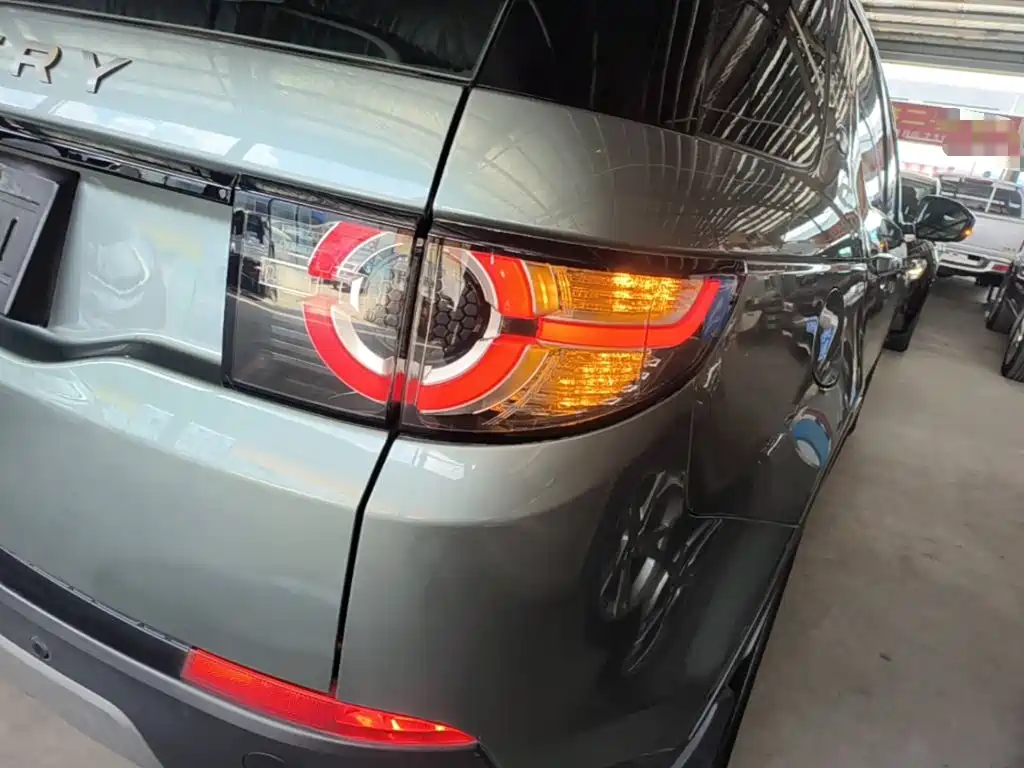 Land Rover Discovery Sport 2016 — фото 8