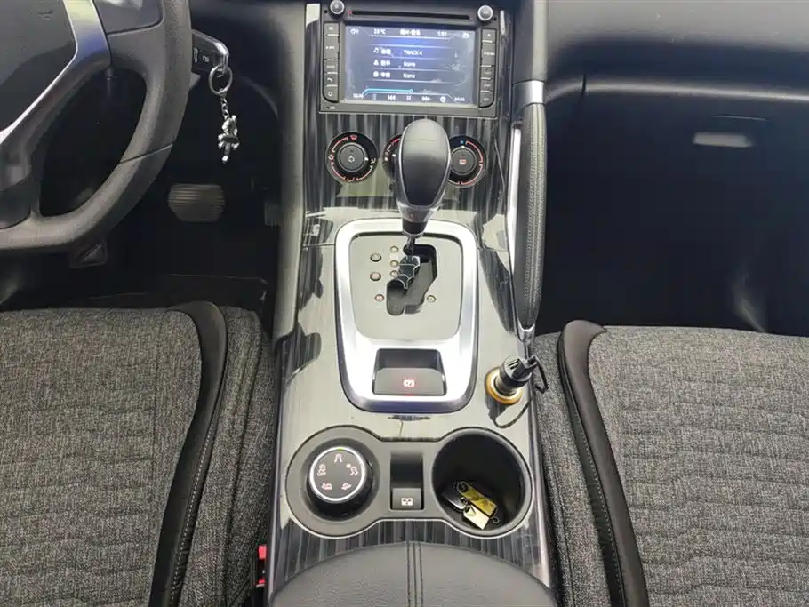 Peugeot 3008 2015 — фото 16