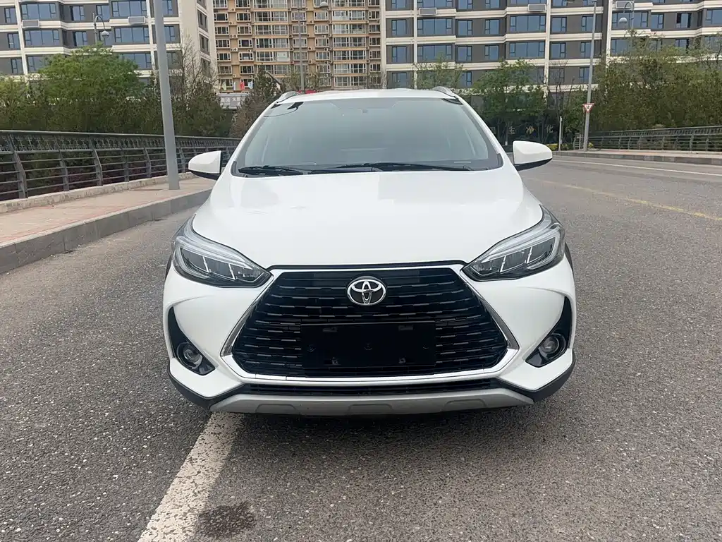 Toyota Yaris L 2022 — фото 4
