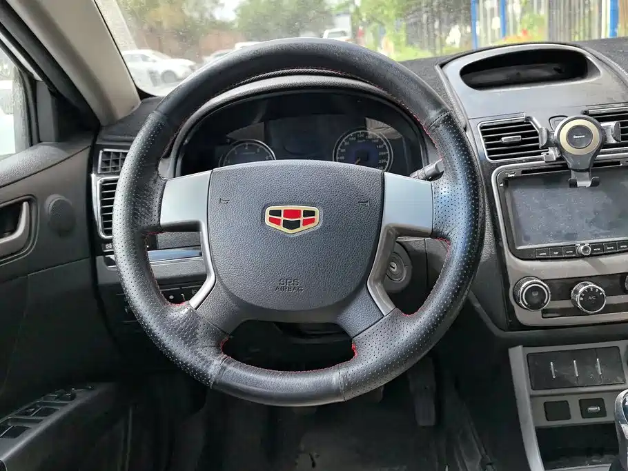 Geely Emgrand Classic 2015 — фото 15