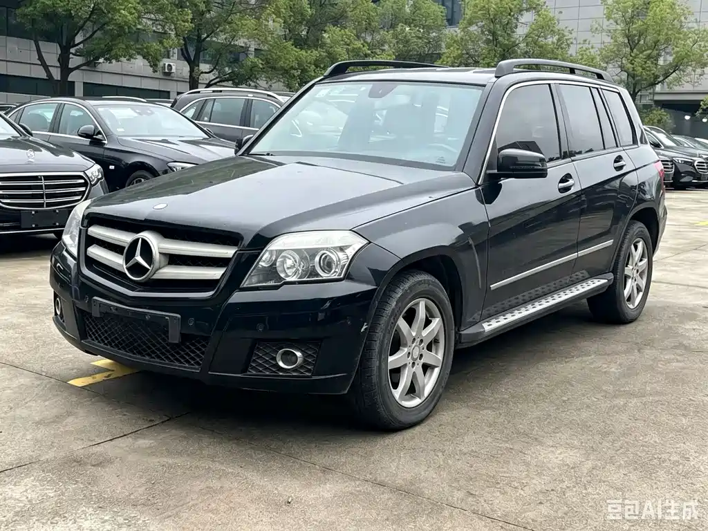 Mercedes-Benz GLK-Class 2011