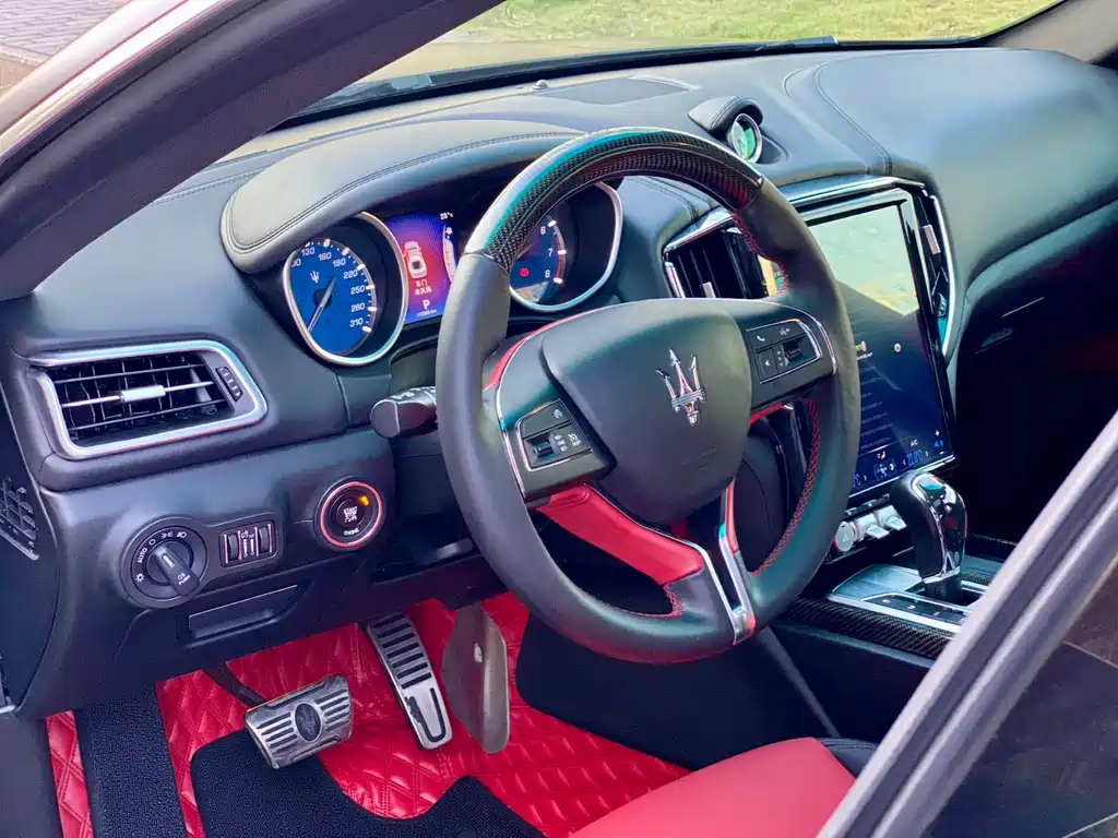 Maserati Ghibli 2014 — фото 15