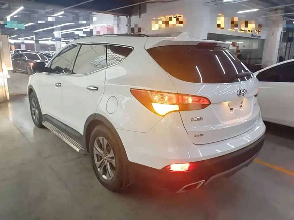 Hyundai Santa Fe 2015 — фото 5