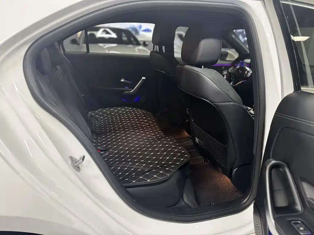 Mercedes-Benz A-Class 2023 — фото 15
