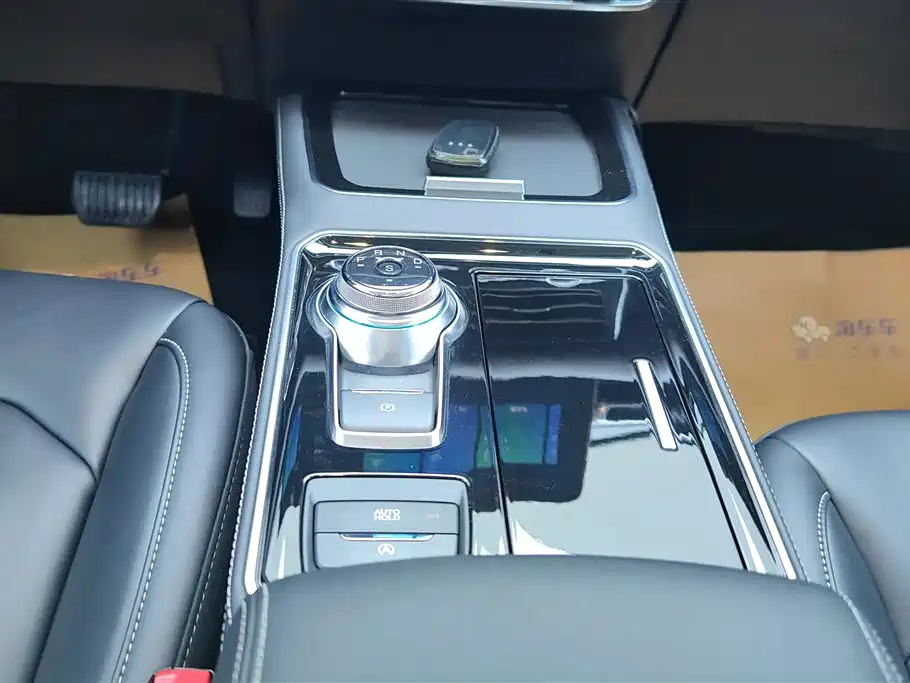 Ford Edge 2023 — фото 16