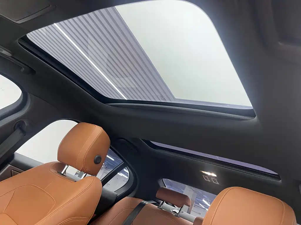Jaguar XEL 2024 — фото 14