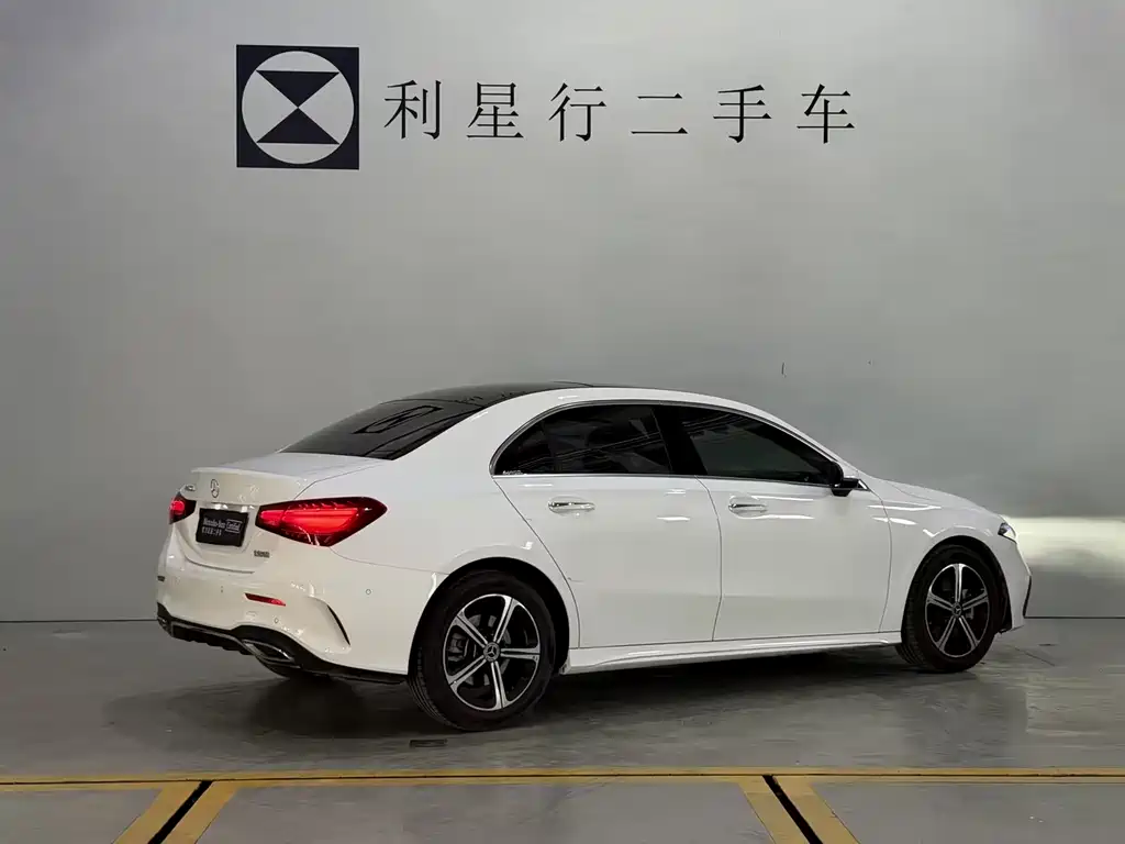 Mercedes-Benz A-Class 2023 — фото 12