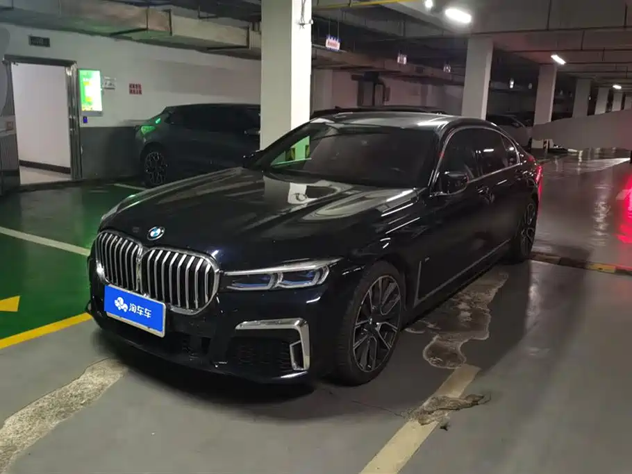 BMW 7 Series 2020 — фото 1