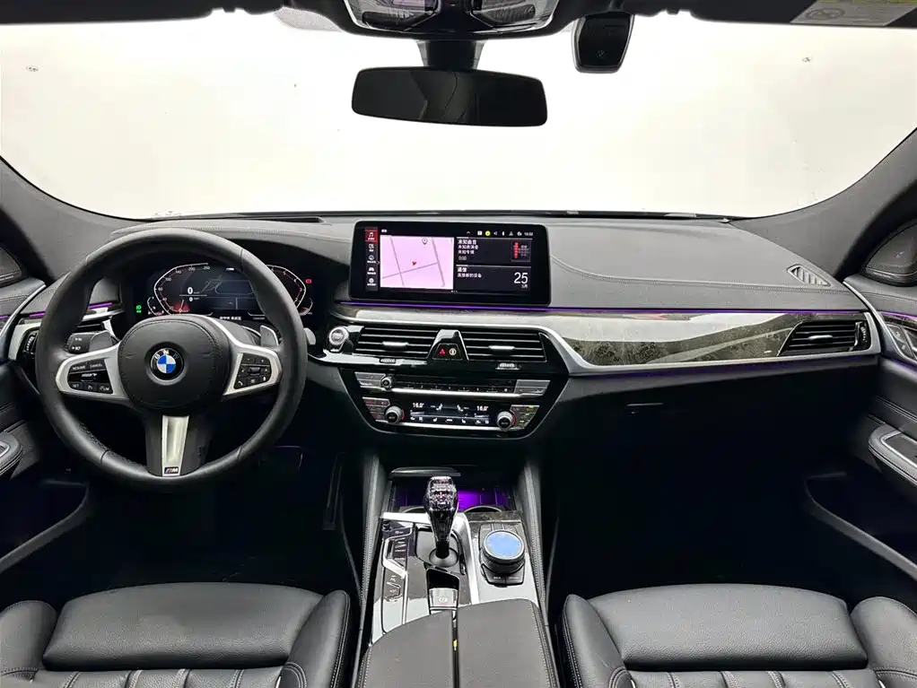 BMW 6 Series GT 2023 — фото 10