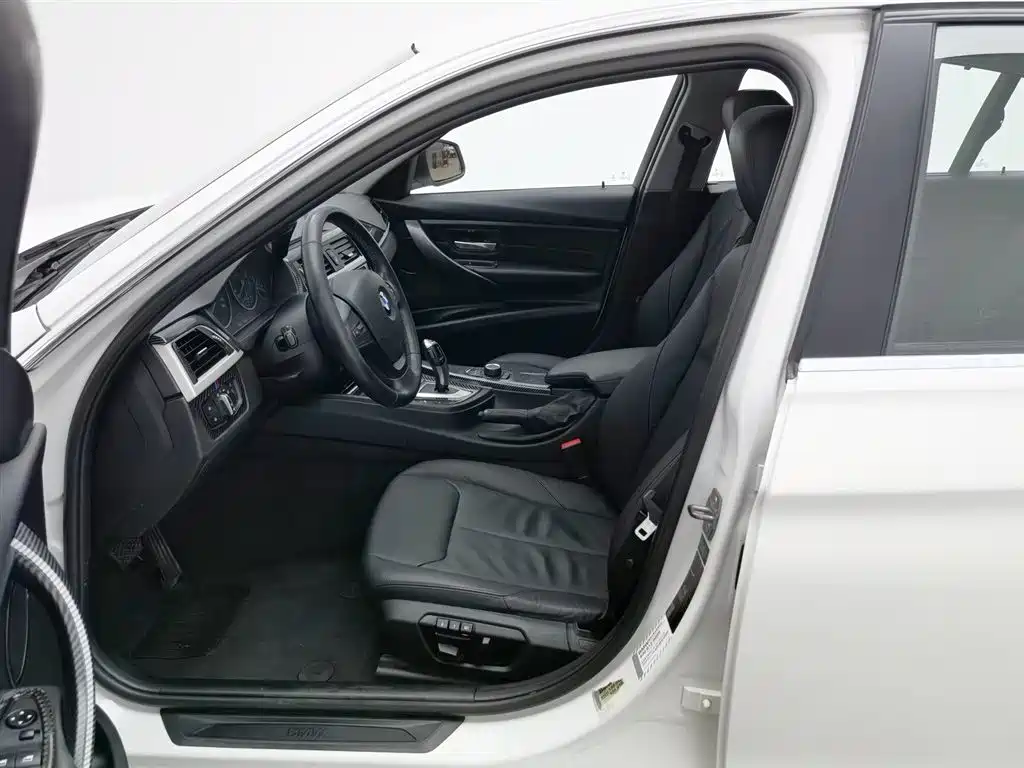 BMW 3 Series 2015 — фото 10