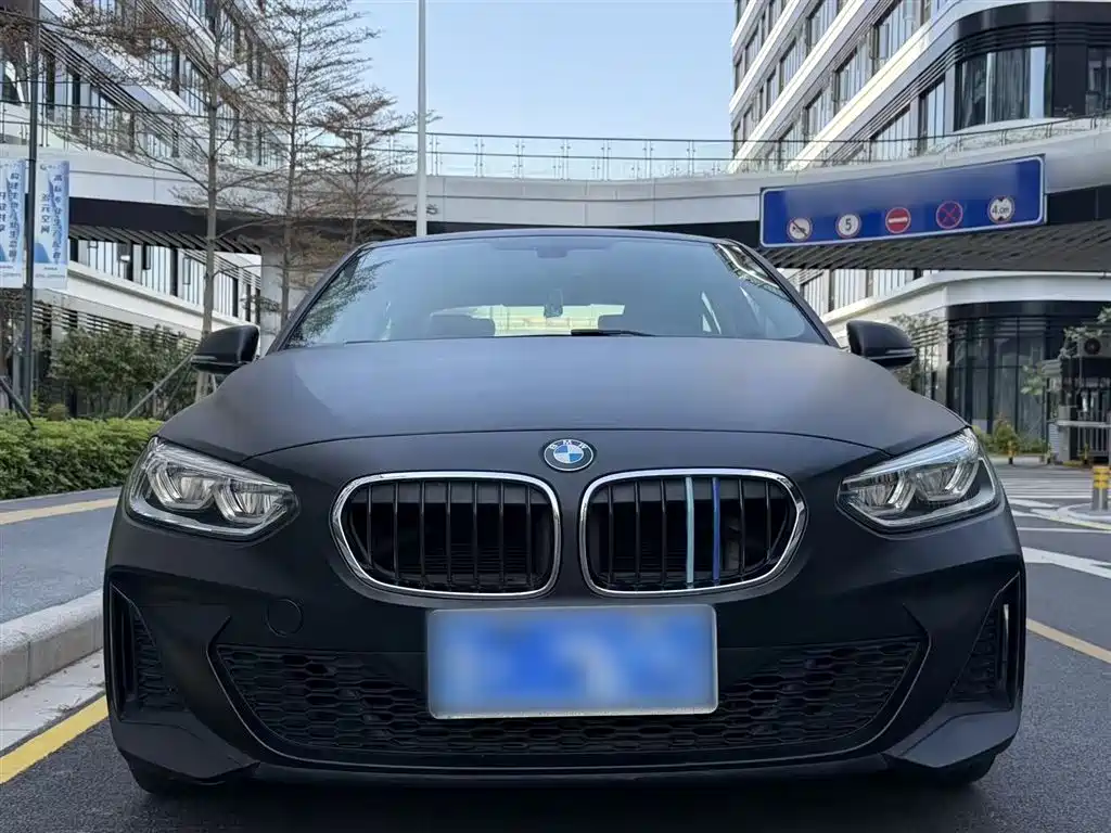BMW 1 Series 2019 — фото 21
