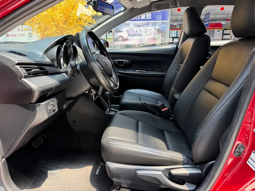 Toyota Yaris L 2023