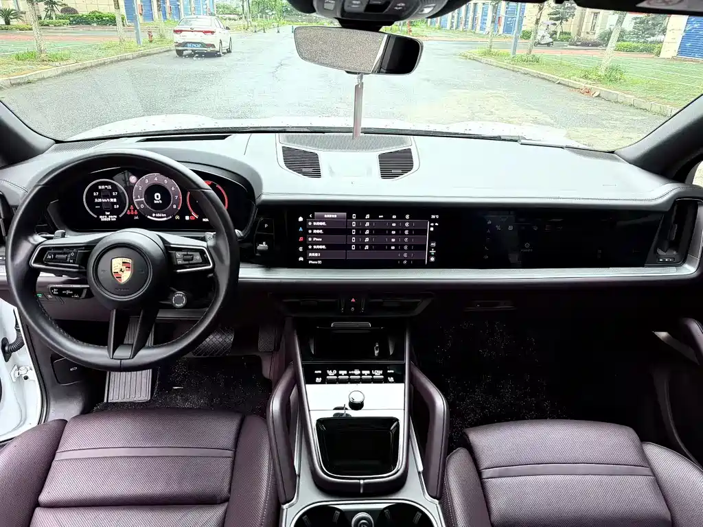 Porsche Cayenne 2024