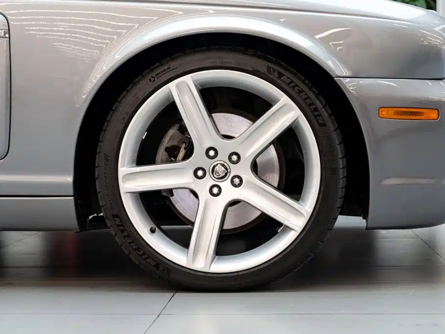 Jaguar XJ 2008 — фото 21