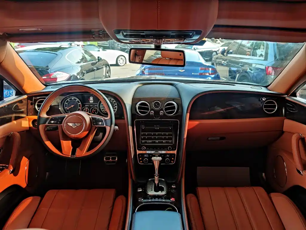 Bentley Flying Spur 2015 — фото 4