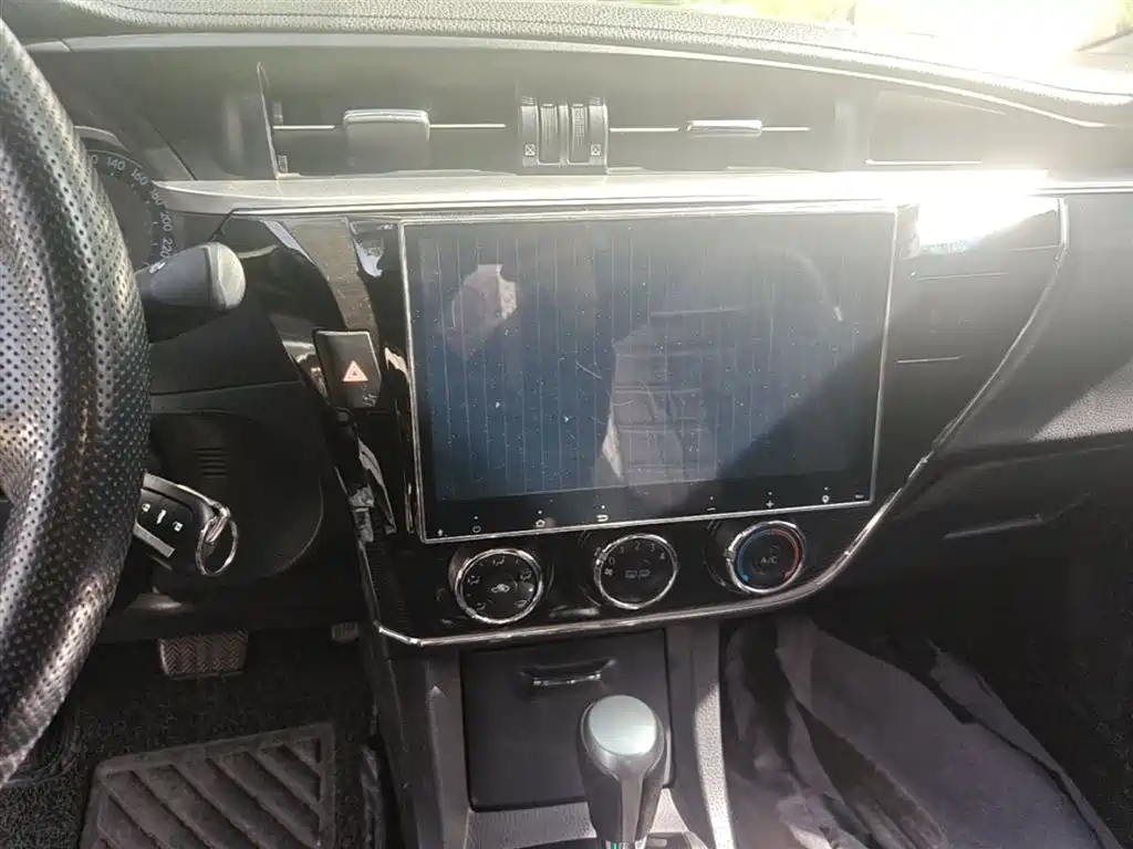 Toyota Corolla 2016 — фото 13