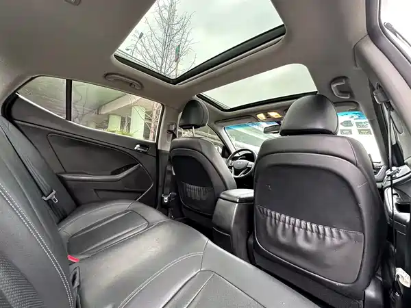 Kia K5 2012
