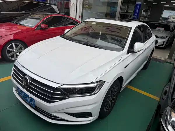 Volkswagen Sagitar 2020
