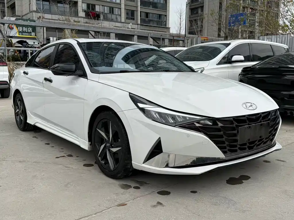 Hyundai Elantra 2021 — фото 3