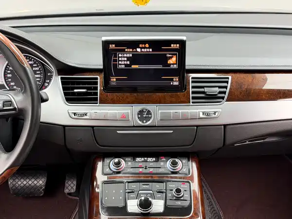 Audi A8 2013