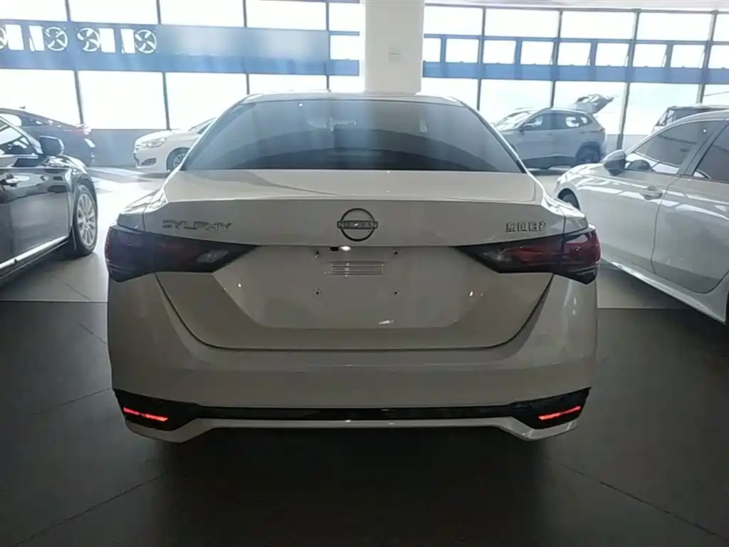 Nissan Sylphy 2023 — фото 4