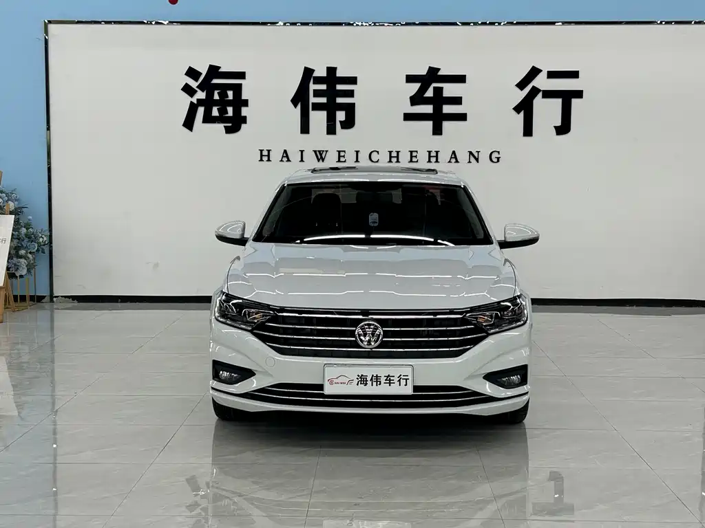 Volkswagen Sagitar 2022