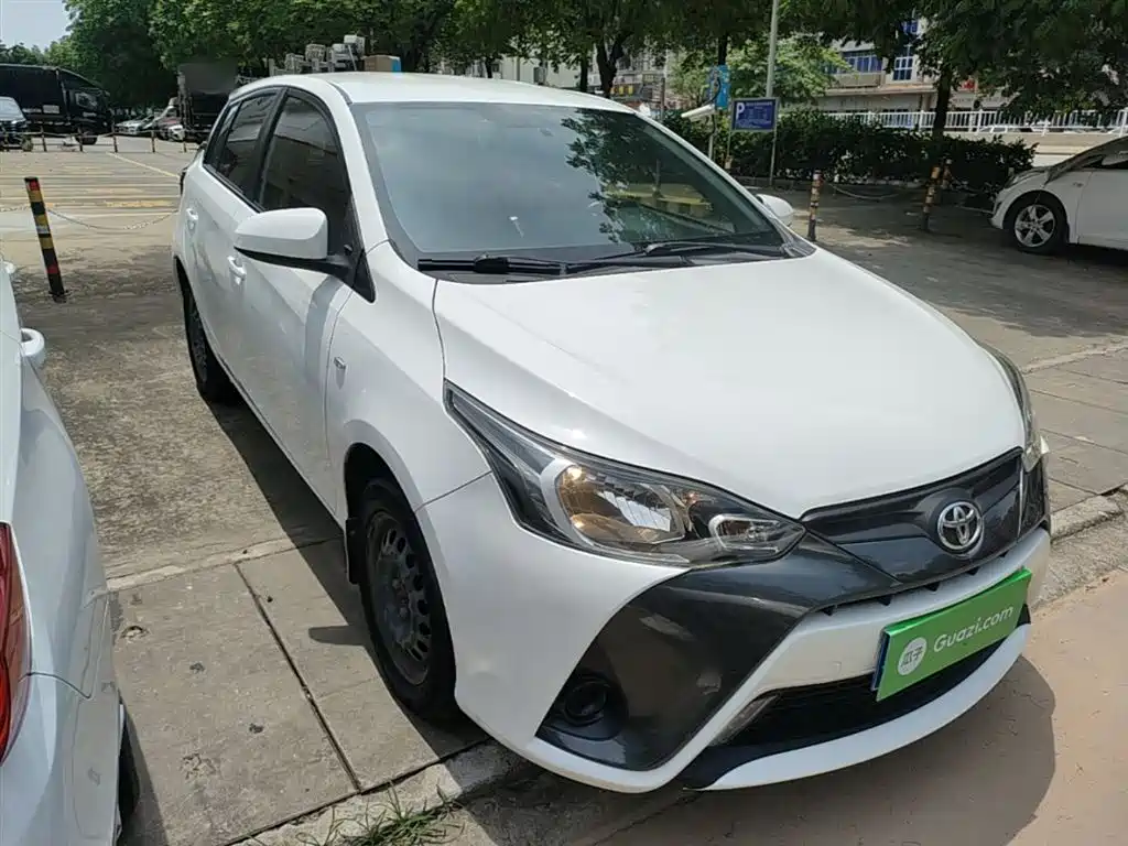 Toyota Yaris L 2019 — фото 22