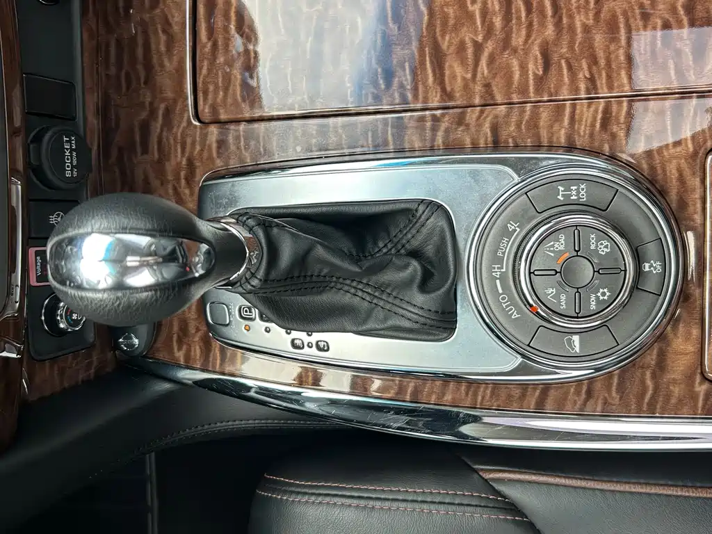 Nissan Patrol 2016 — фото 17