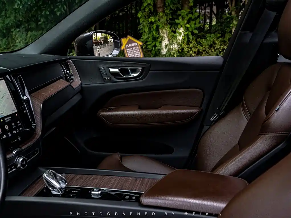 Volvo XC60 2022