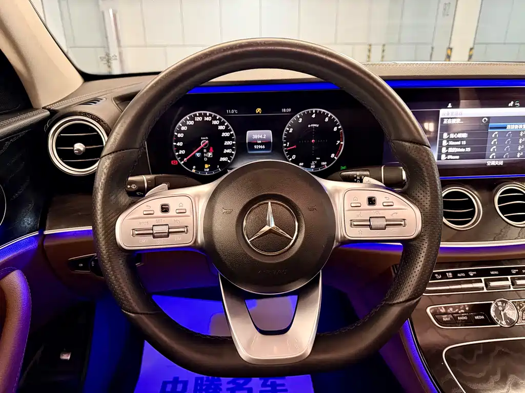 Mercedes-Benz E-Class 2018 — фото 14