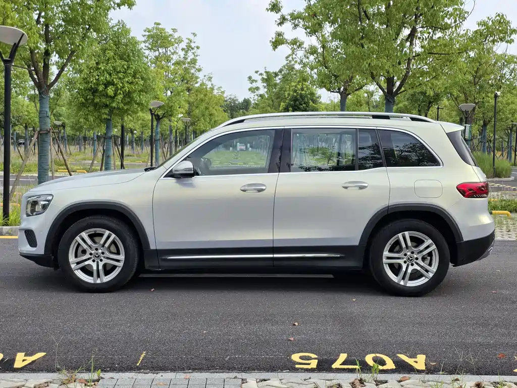 Mercedes-Benz GLB 2022