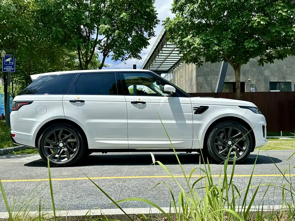 Land Rover Sport 2020 — фото 9