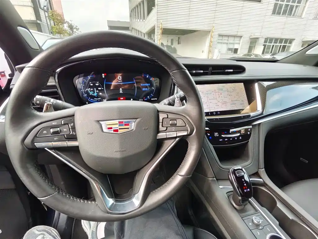 Cadillac XT6 2025 — фото 7