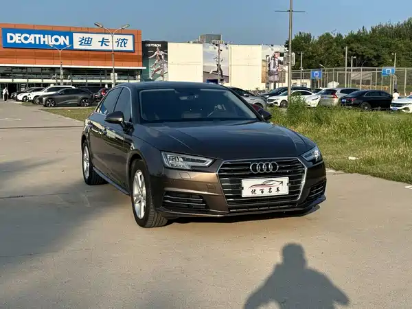 Audi A4L 2018